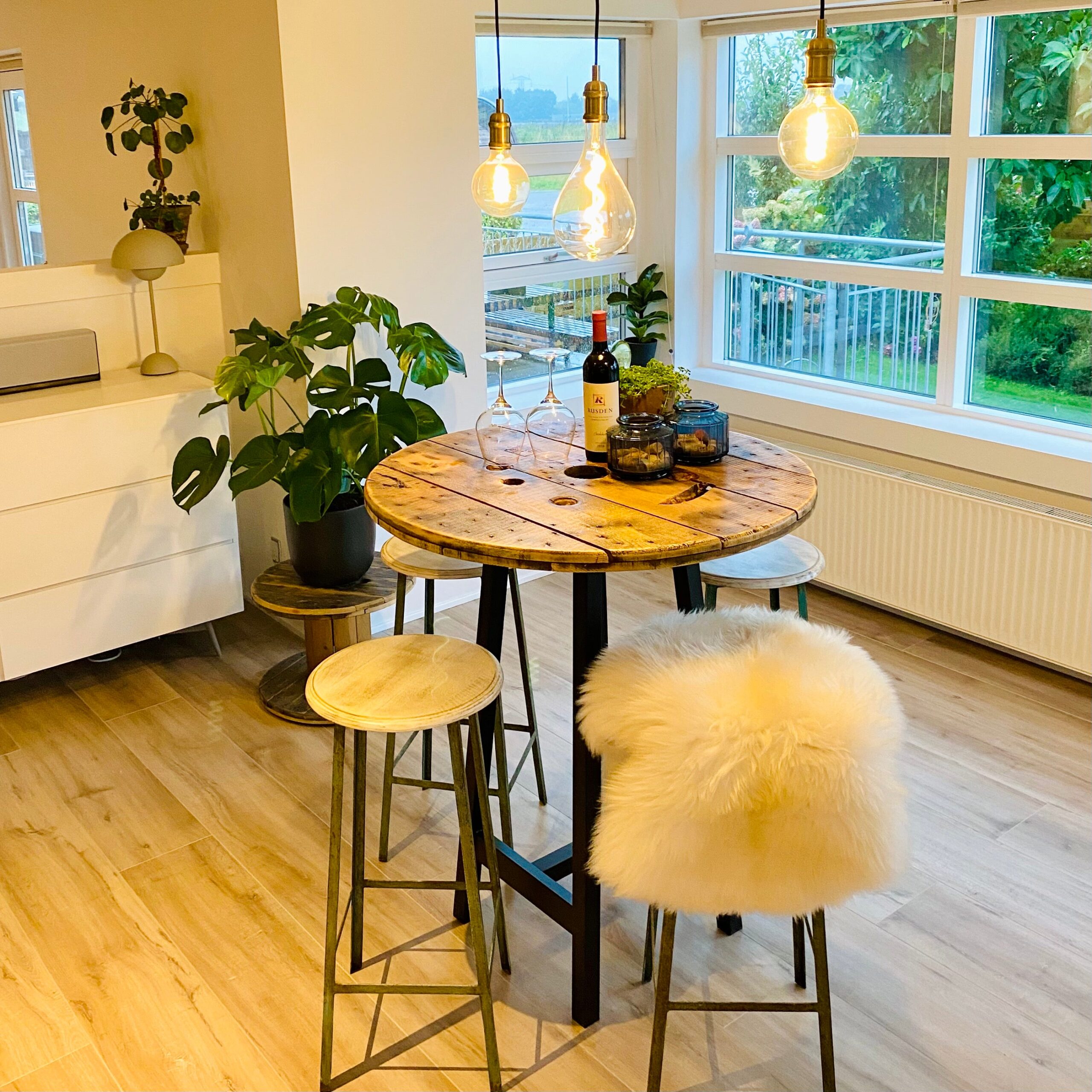 Barbord Kabeltromle ø90 Lakeret