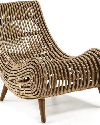 Lænestol Kave Home Tika Rattan Lounge Stol Med Mahognifødder Natur Rustik Kolonial Stil