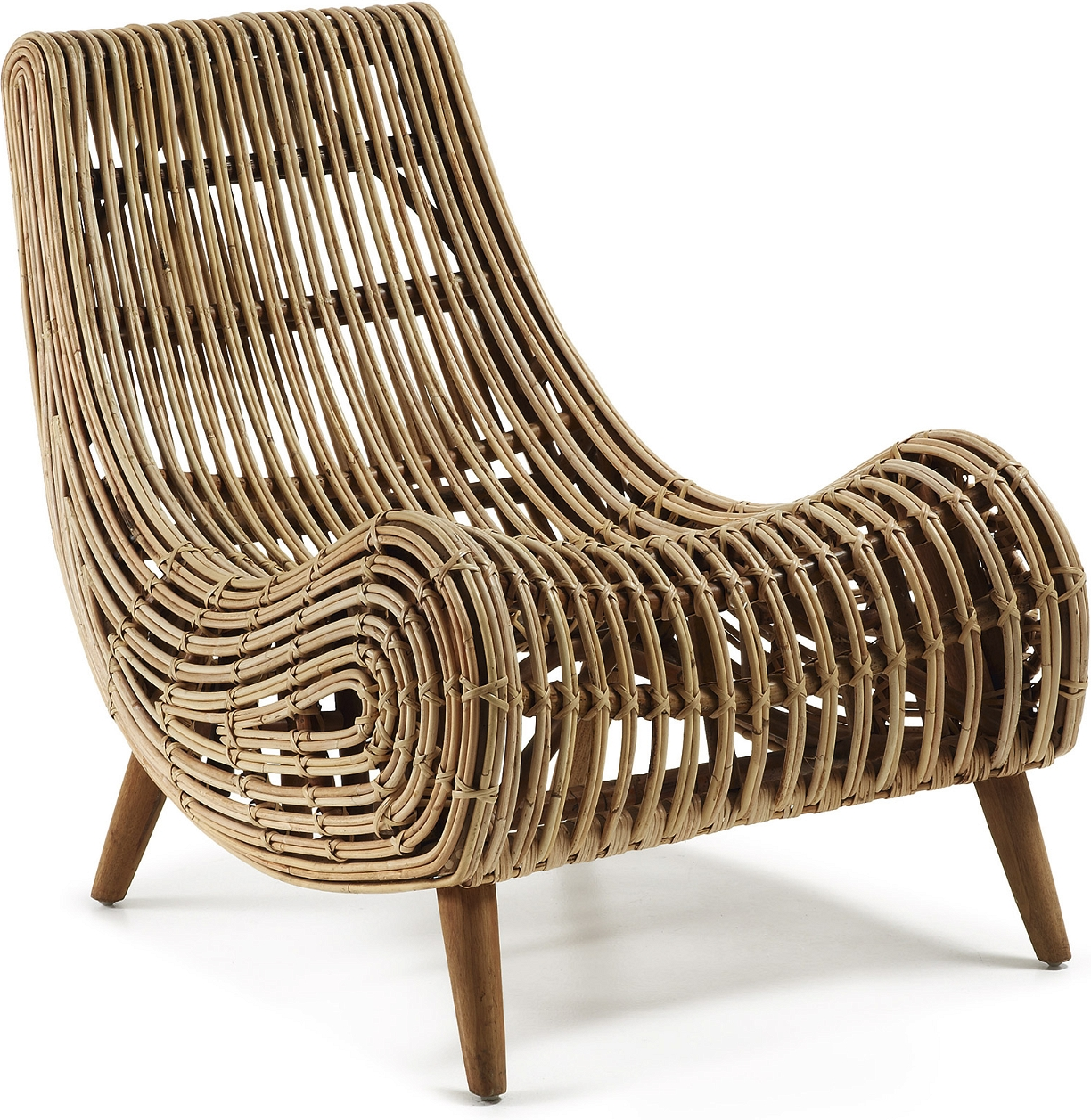 Lænestol Kave Home Tika Rattan Lounge Stol Med Mahognifødder Natur Rustik Kolonial Stil